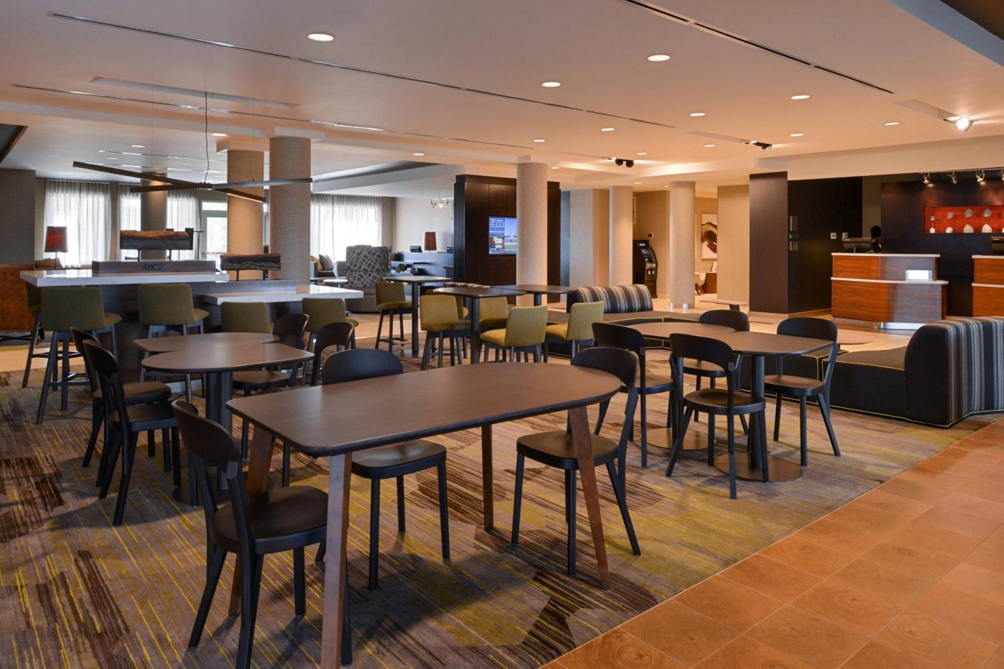 Courtyard By Marriott St. Louis St. Peters Hotel Saint Peters Exterior foto
